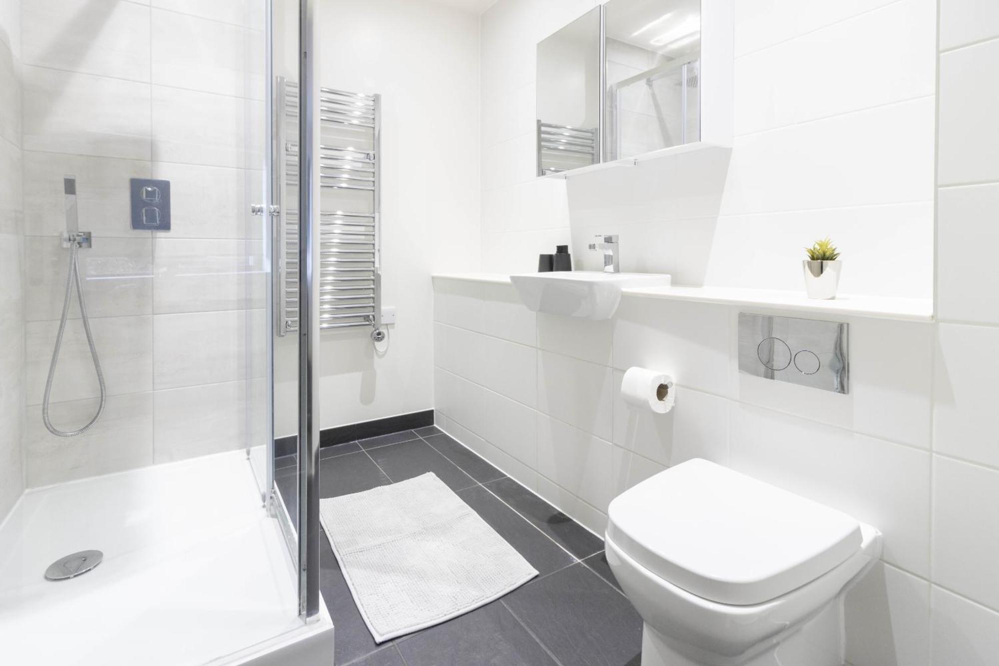 Appartamento Linacre 11 - Modern 2 Bed Behind The Cathedral With Free Parking And Fast Wifi Exeter Esterno foto