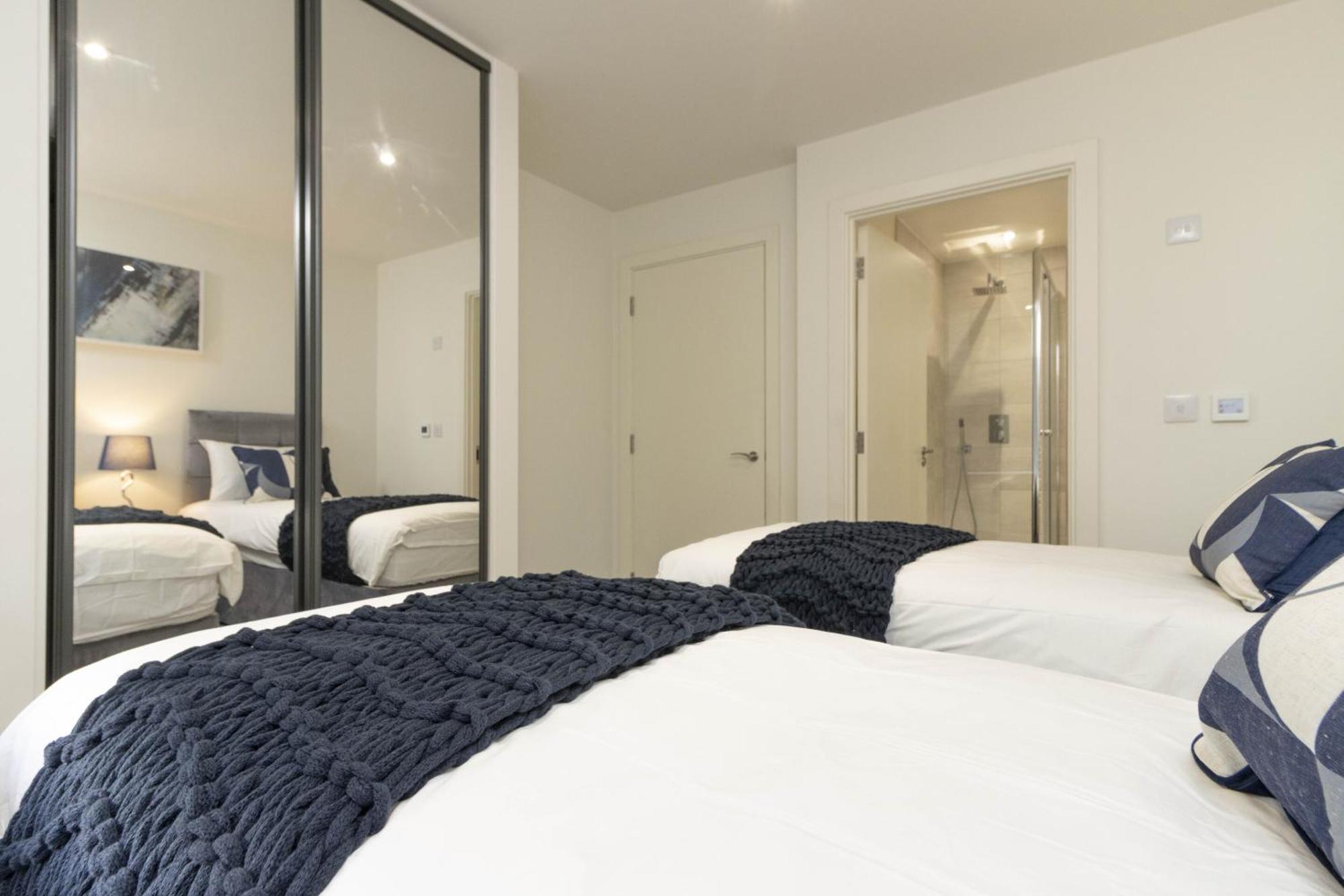 Appartamento Linacre 11 - Modern 2 Bed Behind The Cathedral With Free Parking And Fast Wifi Exeter Esterno foto