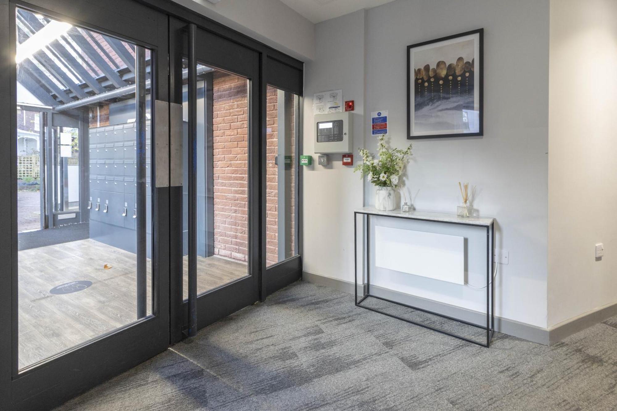 Appartamento Linacre 11 - Modern 2 Bed Behind The Cathedral With Free Parking And Fast Wifi Exeter Esterno foto