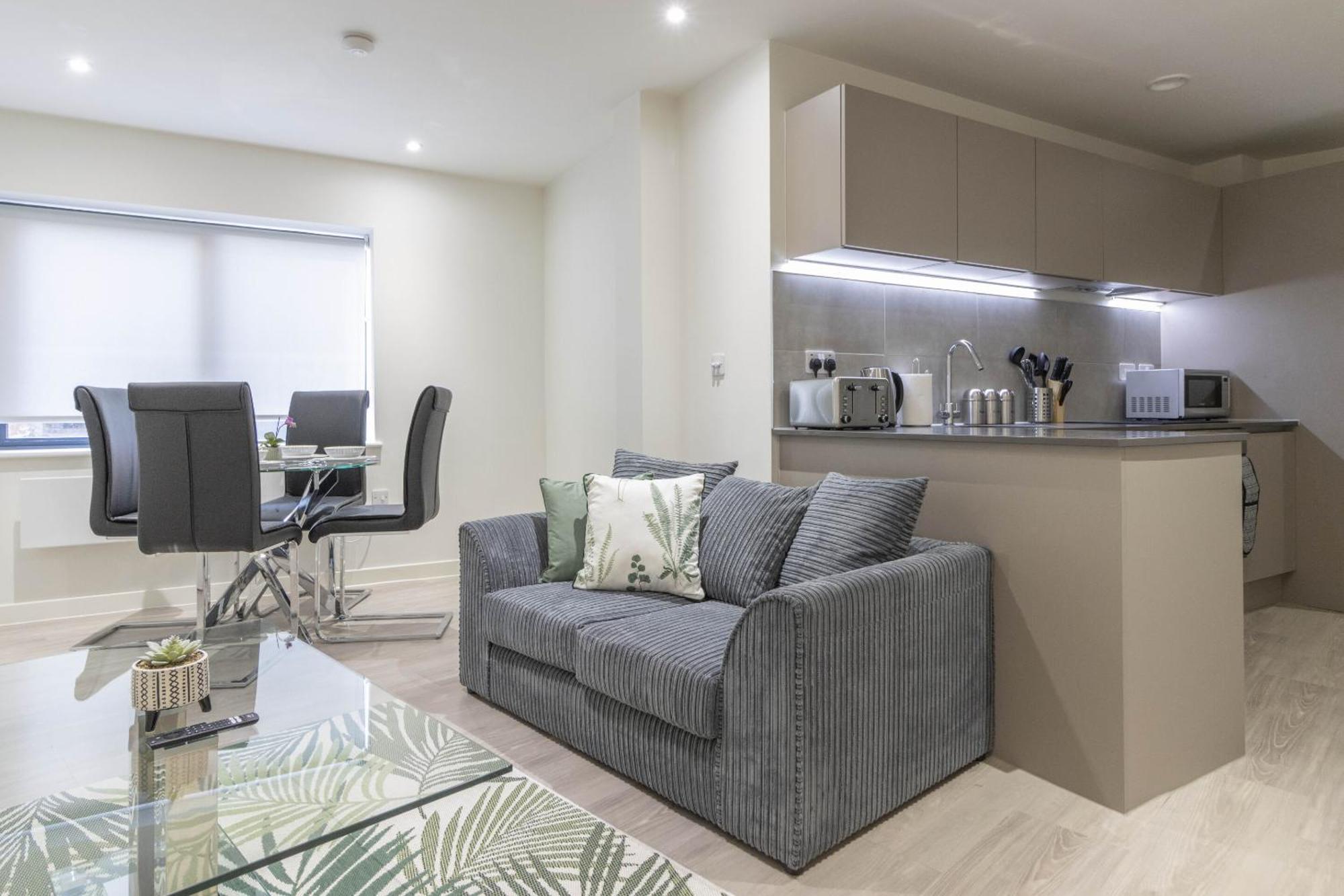 Appartamento Linacre 11 - Modern 2 Bed Behind The Cathedral With Free Parking And Fast Wifi Exeter Esterno foto